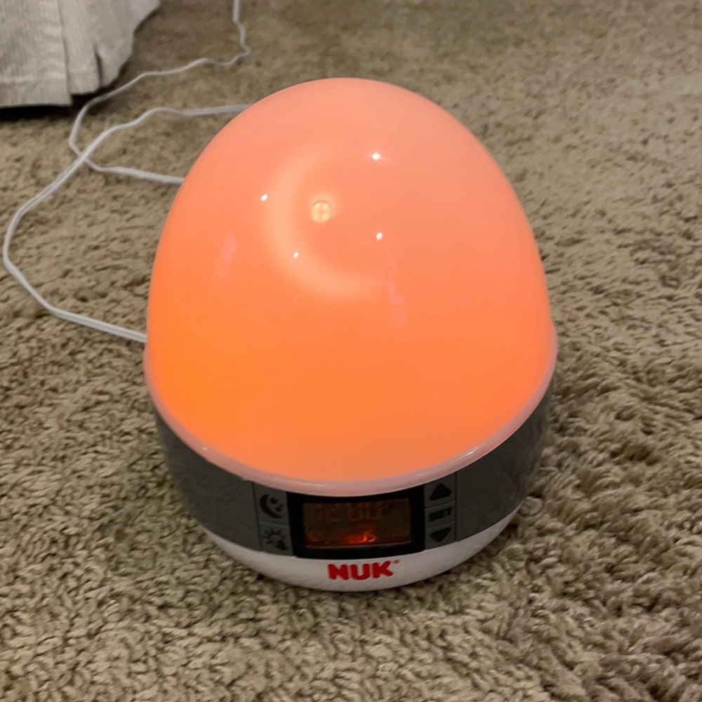 Baby needs - light and sound machine